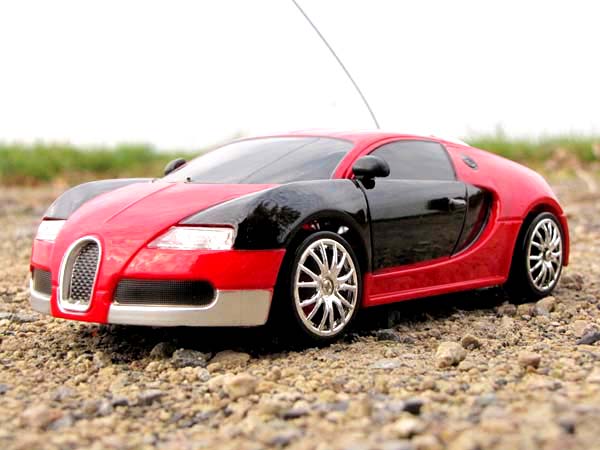 RC FERNGESTEUERTES AUTO IM BUGATTI DESIGN UNTERBODENBELEUCHTUNG 